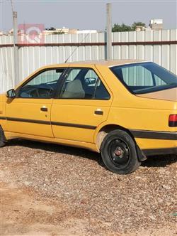 Peugeot 405